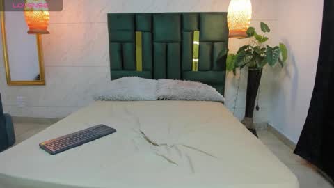 Snapshot of dannaa_williams chatting on 10-03-25, 12:35 Danna online show from 10-03-25, 12:35