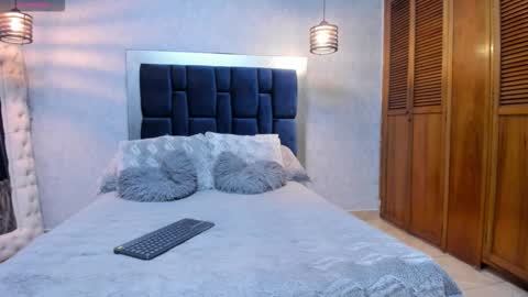 Snapshot of dannaa_williams chatting on 10-11-25, 12:15 Danna online show from 10-11-25, 12:15