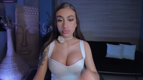 Danna Cruz  online show from 09-10-25, 07:03