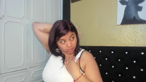 Snapshot of dannagarza chatting on 02-08-25, 04:03 Danna Garza online show from 02-08-25, 04:03