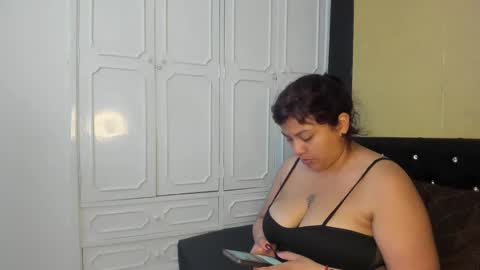 Snapshot of dannagarza chatting on 02-16-25, 04:31 Danna Garza online show from 02-16-25, 04:31