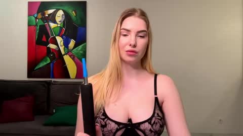 dannamissss online show from 12-13-24, 02:43