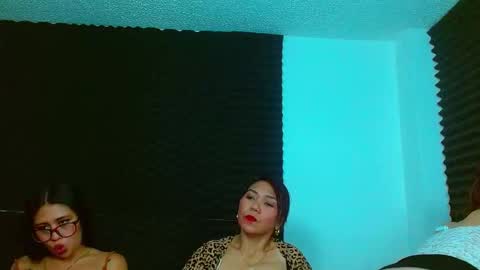 Snapshot of dannamomcerrat chatting on 01-21-25, 04:21 dannamomcerrat online show from 01-21-25, 04:21