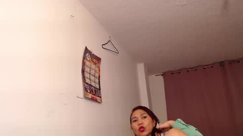 Snapshot of dannamomcerrat chatting on 03-09-25, 01:35 dannamomcerrat online show from 03-09-25, 01:35