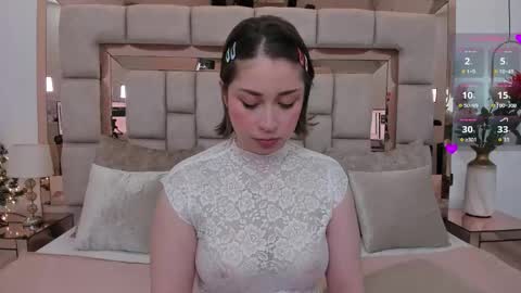 Snapshot of dannawilliamss chatting on 12-17-25, 11:49 Danna online show from 12-17-25, 11:49