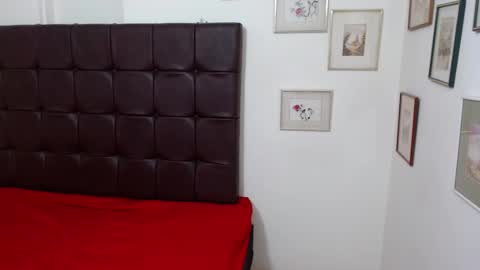 Danna online show from 02-25-25, 03:05