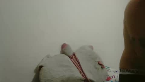 Snapshot of danni4_20 chatting on 02-19-25, 12:00 danni4_20 online show from 02-19-25, 12:00