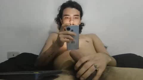 Snapshot of danni4_20 chatting on 10-20-25, 06:47 danni4_20 online show from 10-20-25, 06:47