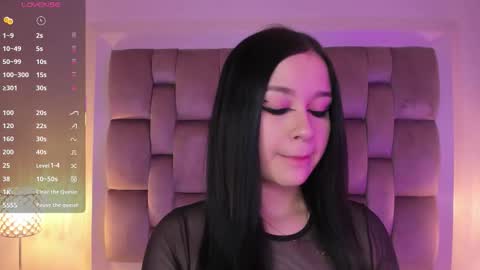 Snapshot of dannika07 chatting on 11-19-25, 02:44 Dannika online show from 11-19-25, 02:44