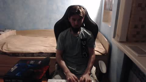 Snapshot of danny634 chatting on 12-12-24, 01:32 Danny online show from 12-12-24, 01:32