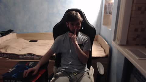 Snapshot of danny634 chatting on 01-21-25, 04:43 Danny online show from 01-21-25, 04:43