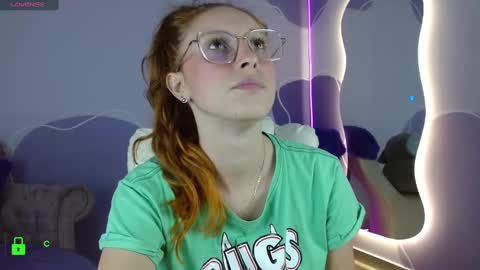 Snapshot of danny_s22 chatting on 12-11-24, 01:26 Danny online show from 12-11-24, 01:26