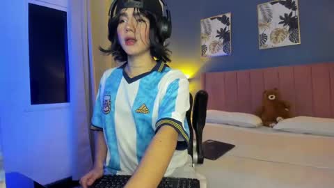 Snapshot of danny_winslow chatting on 01-06-25, 07:42 Danny online show from 01-06-25, 07:42