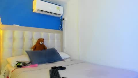 Snapshot of danny_winslow chatting on 11-11-25, 04:34 Danny online show from 11-11-25, 04:34