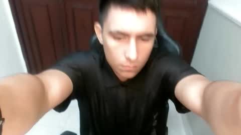 Snapshot of dannyt_hot chatting on 11-25-25, 03:06 dannyt_hot online show from 11-25-25, 03:06