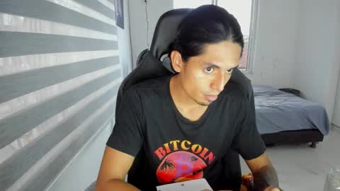 X Dante7373574 online show from 02-24-26, 11:03