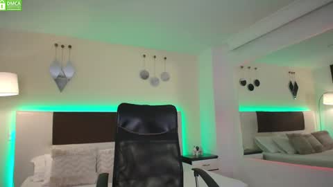 Dante online show from 02-25-25, 05:36