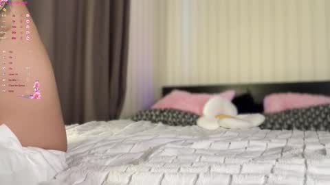 DanteetBeatrix online show from 10-17-25, 01:03