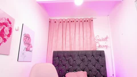 Snapshot of dany_brownie chatting on 12-31-24, 07:20 hi im DanyBest Squirter here on cb online show from 12-31-24, 07:20