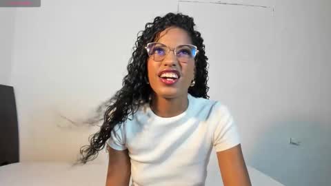 Snapshot of dany_brownie chatting on 10-14-25, 05:08 hi im DanyBest Squirter here on cb online show from 10-14-25, 05:08