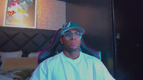 Dany online show from 12-14-25, 06:41