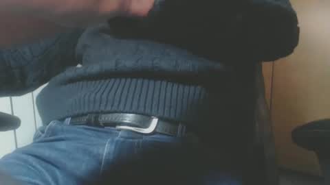 Snapshot of danyblueyes71 chatting on 12-17-25, 05:08 Dany online show from 12-17-25, 05:08