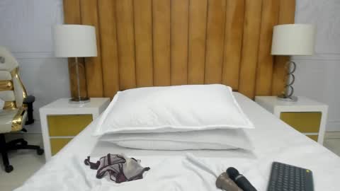 Daphne online show from 02-06-25, 06:08