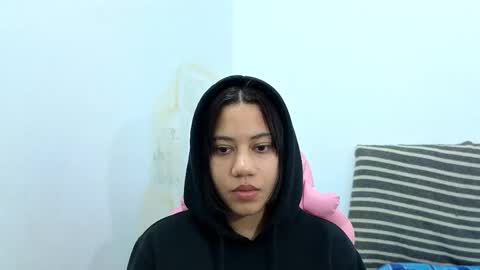 Snapshot of daphne985993 chatting on 02-11-26, 05:45 daphne985993 online show from 02-11-26, 05:45