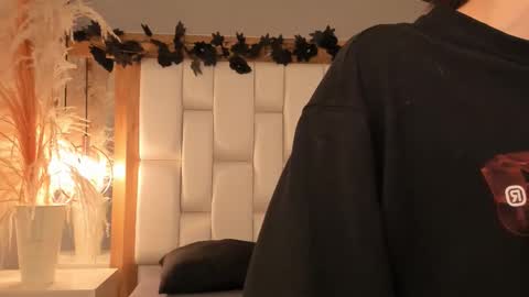 daphne_and_roger online show from 12-04-25, 10:57