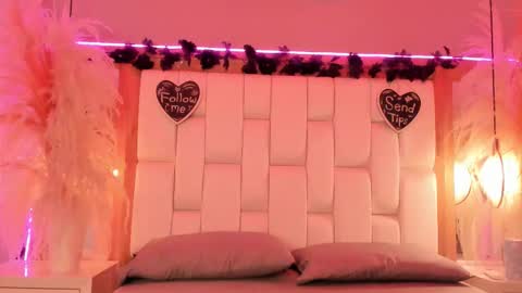 daphne_and_roger online show from 02-25-26, 11:09