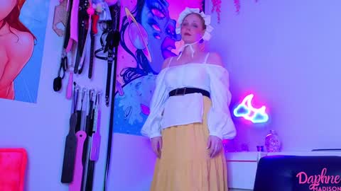 Daphne Madison online show from 11-26-25, 07:37