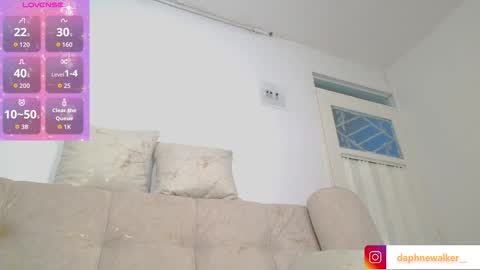 Snapshot of daphnewalker__ chatting on 10-03-25, 10:56 Daphne online show from 10-03-25, 10:56