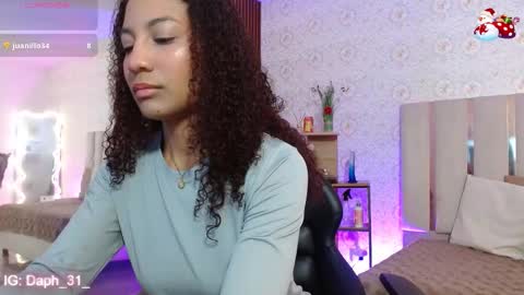 Snapshot of daphnne_tay chatting on 11-15-25, 03:48 dhapnne online show from 11-15-25, 03:48