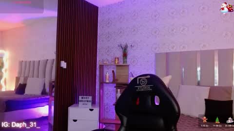 Snapshot of daphnne_tay chatting on 11-18-25, 03:34 dhapnne online show from 11-18-25, 03:34