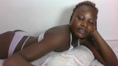 Snapshot of darberry21 chatting on 02-03-26, 06:40 ESTHER online show from 02-03-26, 06:40