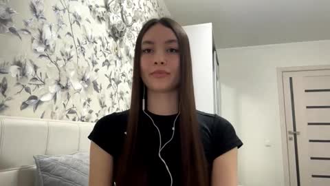 Snapshot of darceydavie chatting on 02-28-26, 06:58 Lina online show from 02-28-26, 06:58