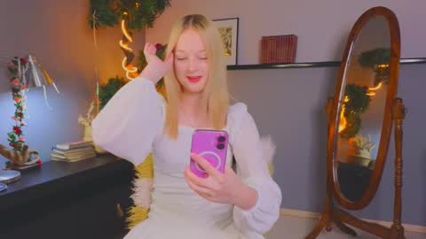 Kami online show from 12-17-25, 03:23