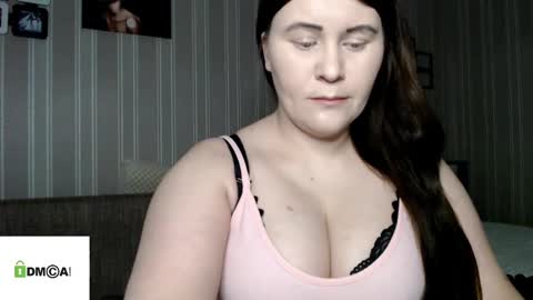 Snapshot of darina_dream chatting on 03-06-25, 08:16 Darina Dreams online show from 03-06-25, 08:16