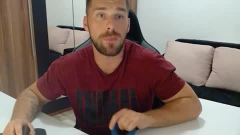 darius_94 online show from 09-14-25, 05:45