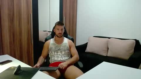 darius_94 online show from 10-10-25, 04:00