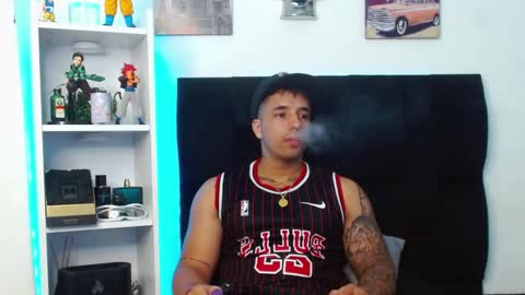 Snapshot of darius_phoenix chatting on 12-15-24, 12:07 Darius Phoenix online show from 12-15-24, 12:07