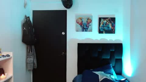 Darius Phoenix  online show from 04-15-26, 06:59