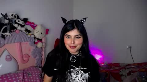 Moony online show from 11-28-25, 07:44