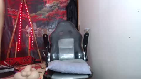 dark_doll5 online show from 01-25-25, 02:26