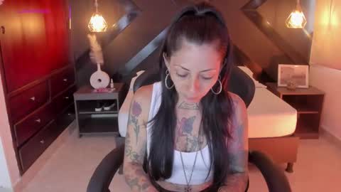 M I K A E L A online show from 09-19-25, 09:15