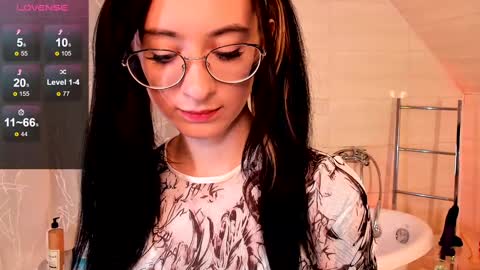 Lola online show from 12-14-24, 12:55