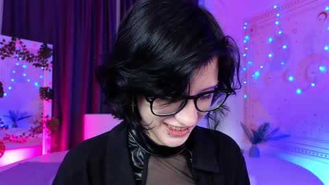 Vamp  online show from 12-22-24, 09:09