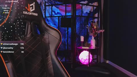 Vamp  online show from 01-22-25, 06:31