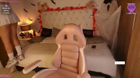 Angel Darcy  online show from 10-17-25, 12:58