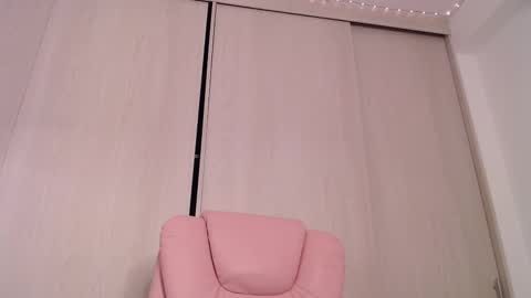  Candy   online show from 03-11-25, 11:59